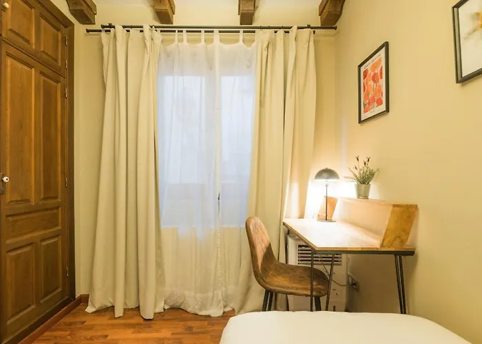 A Un Paso De La Catedral Toledo