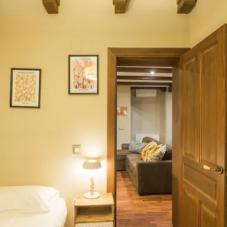 A Un Paso De La Catedral * Toledo