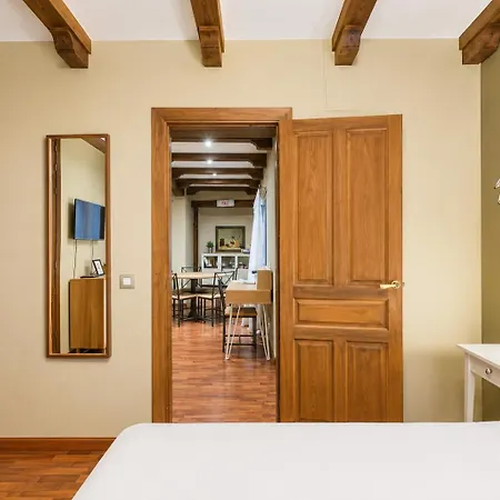 A Un Paso De La Catedral Apartment *