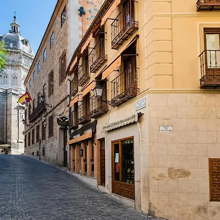 A Un Paso De La Catedral Apartment