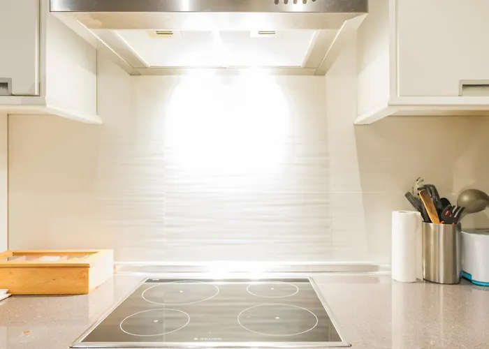 A Un Paso De La Catedral * Toledo