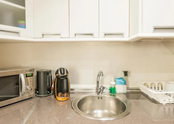 A Un Paso De La Catedral Toledo